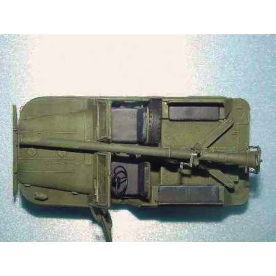 Chinesischer Geländewagen BJ212A - Trumpeter 02301