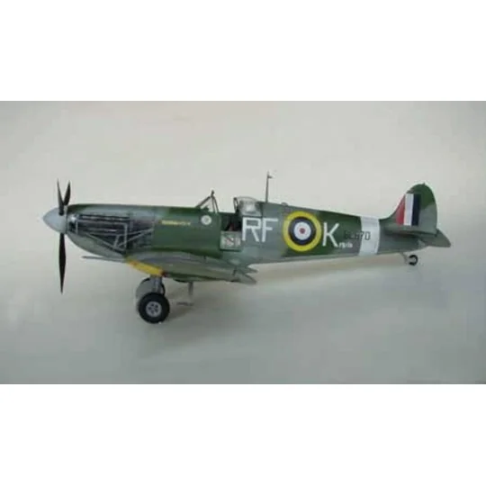 Supermarine Spitfire Mk. Vb, 1/24 - Trumpeter 02403 Supermarine Spitfire Mk. Vb, 1/24 - Trumpeter 02403