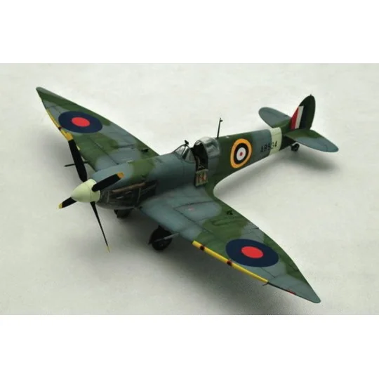 Supermarine Spitfire Mk. VI, 1/24 - Trumpeter 02413