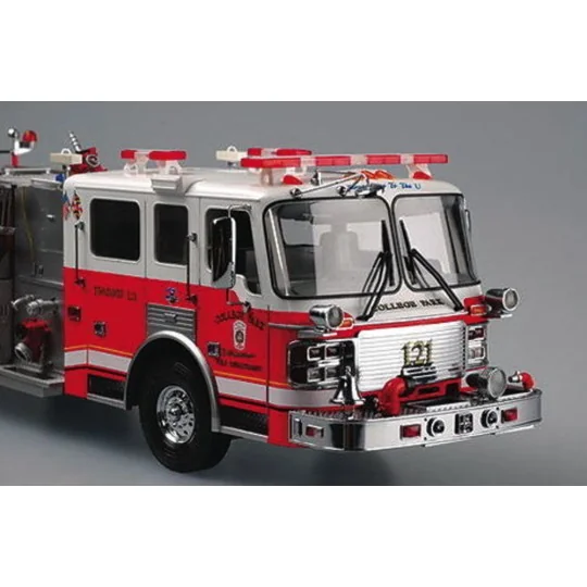 American LaFrance Eagle Fire Pumper 2002, 1/25 - Trumpeter 02506