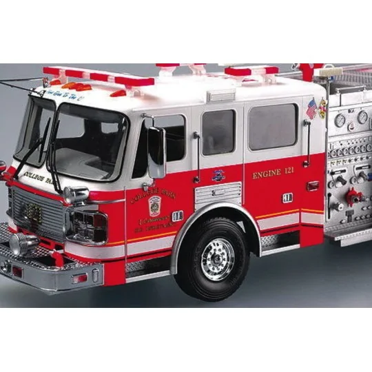 American LaFrance Eagle Fire Pumper 2002, 1/25 - Trumpeter 02506