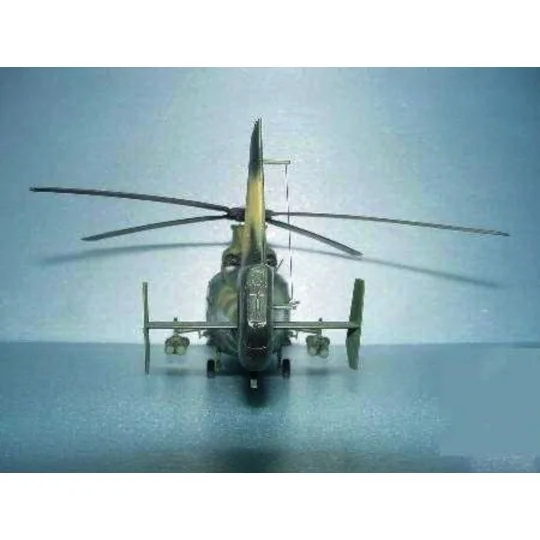 Z-9 G Bewaffneter Helicopter - Trumpeter 02802