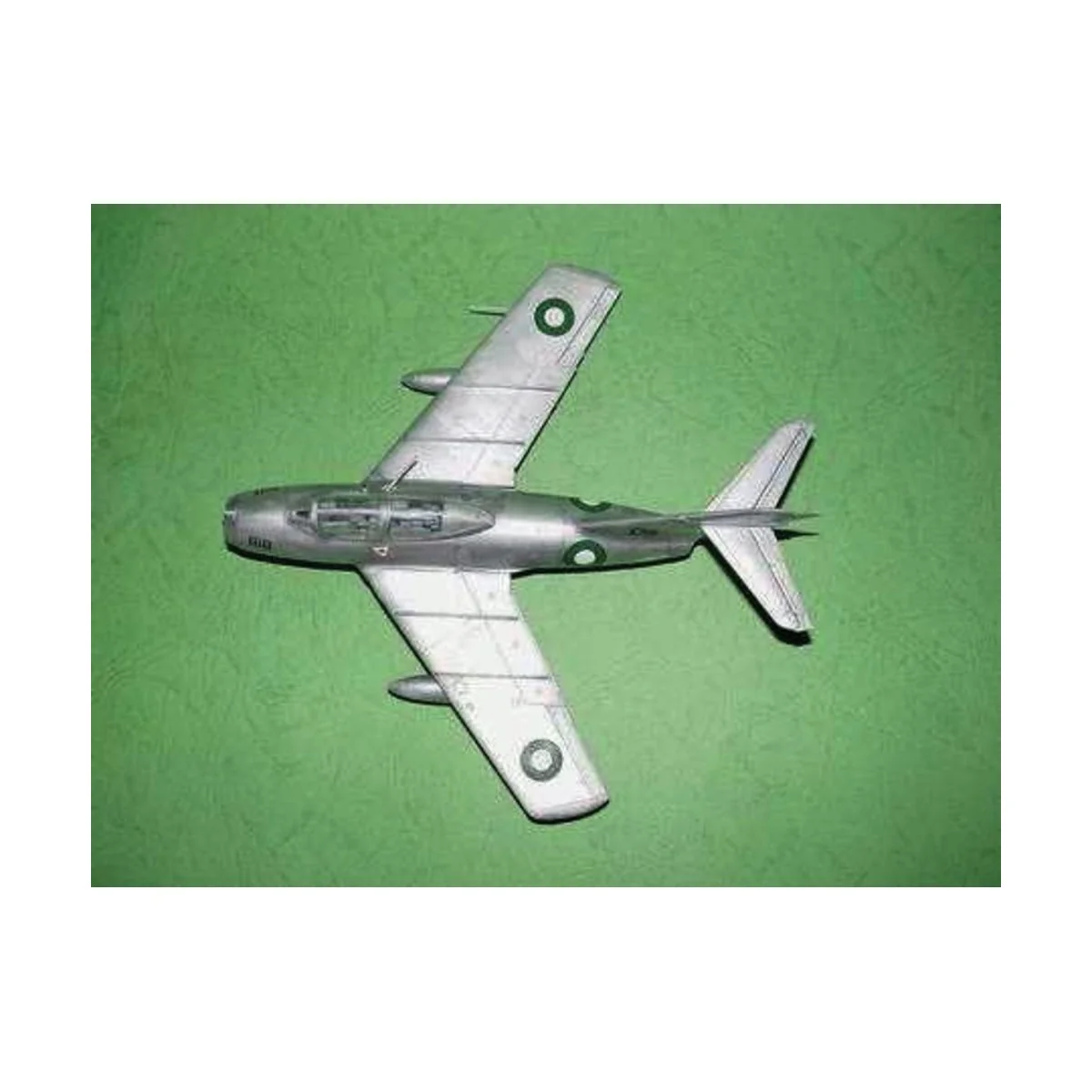 MiG-15 UTI Midget - Trumpeter 02805