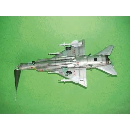 Sukhoi Su-15 A Flagon A, 1/48 - Trumpeter 02810 Sukhoi Su-15 A Flagon A, 1/48 - Trumpeter 02810