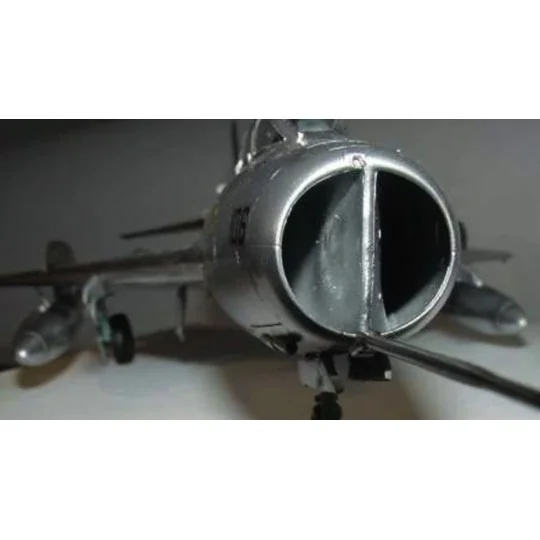 Shenyang FT-6 Trainer - Trumpeter 02813