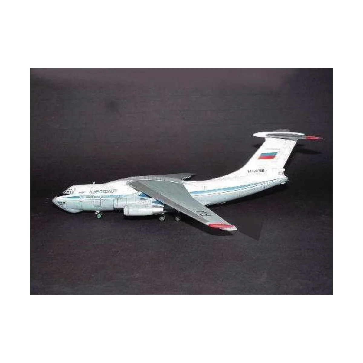 Iljushin IL-76 Candid Transport, 1/144 - Trumpeter 03901