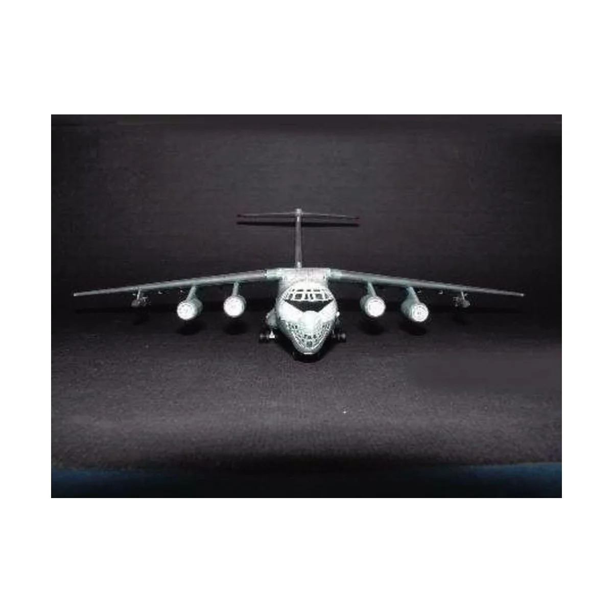 Iljushin IL-78 Midas, 1/144 - Trumpeter 03902 Iljushin IL-78 Midas, 1/144 - Trumpeter 03902