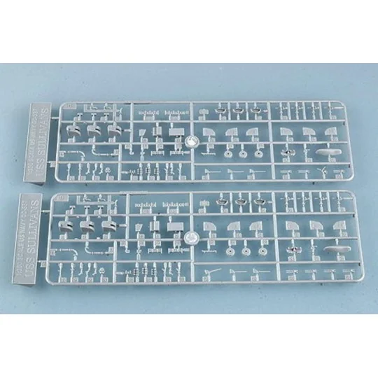 USS The Sullivans, 1/350 - Trumpeter 05304