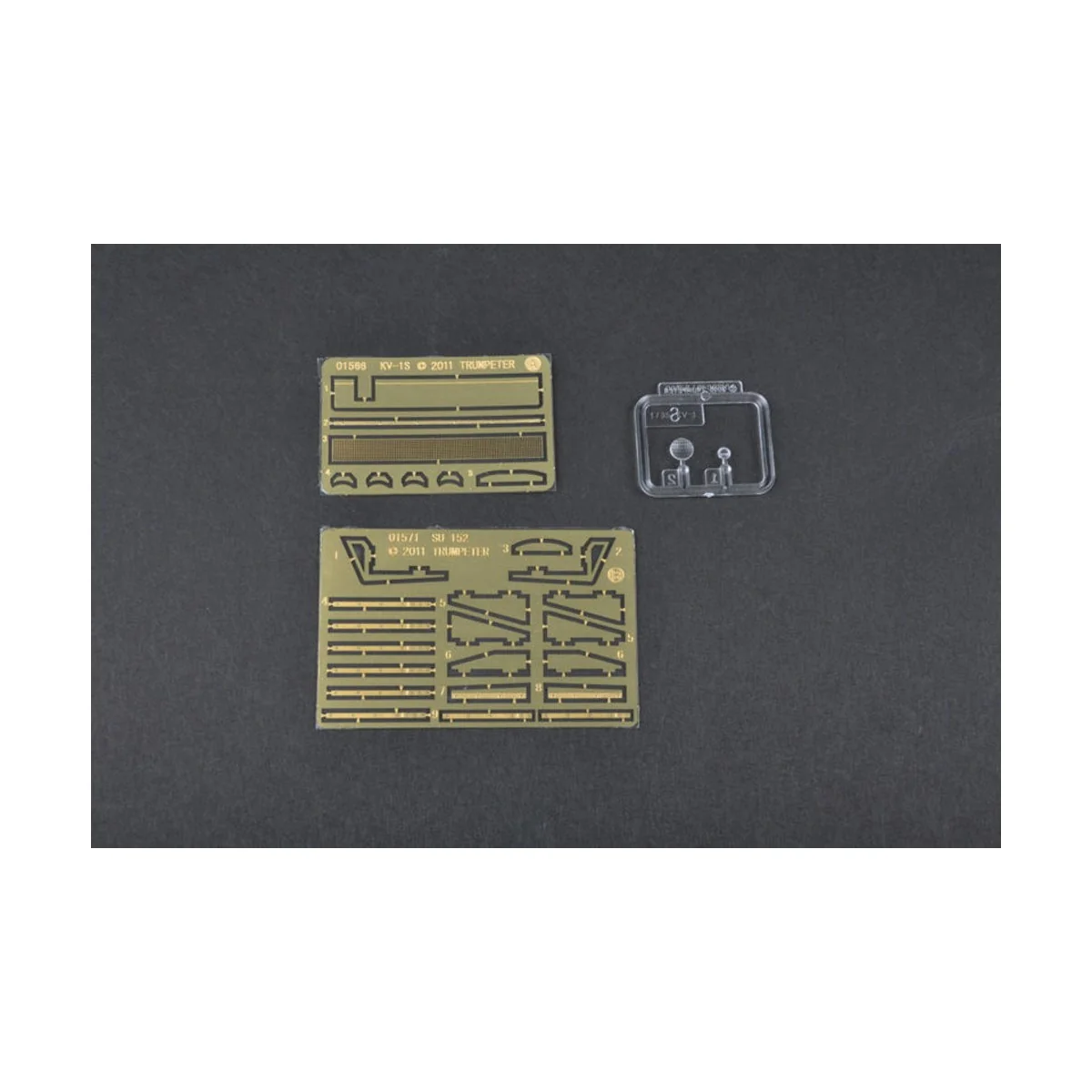 Trumpeter - Soviet SU-152 Tank - Late - 05568