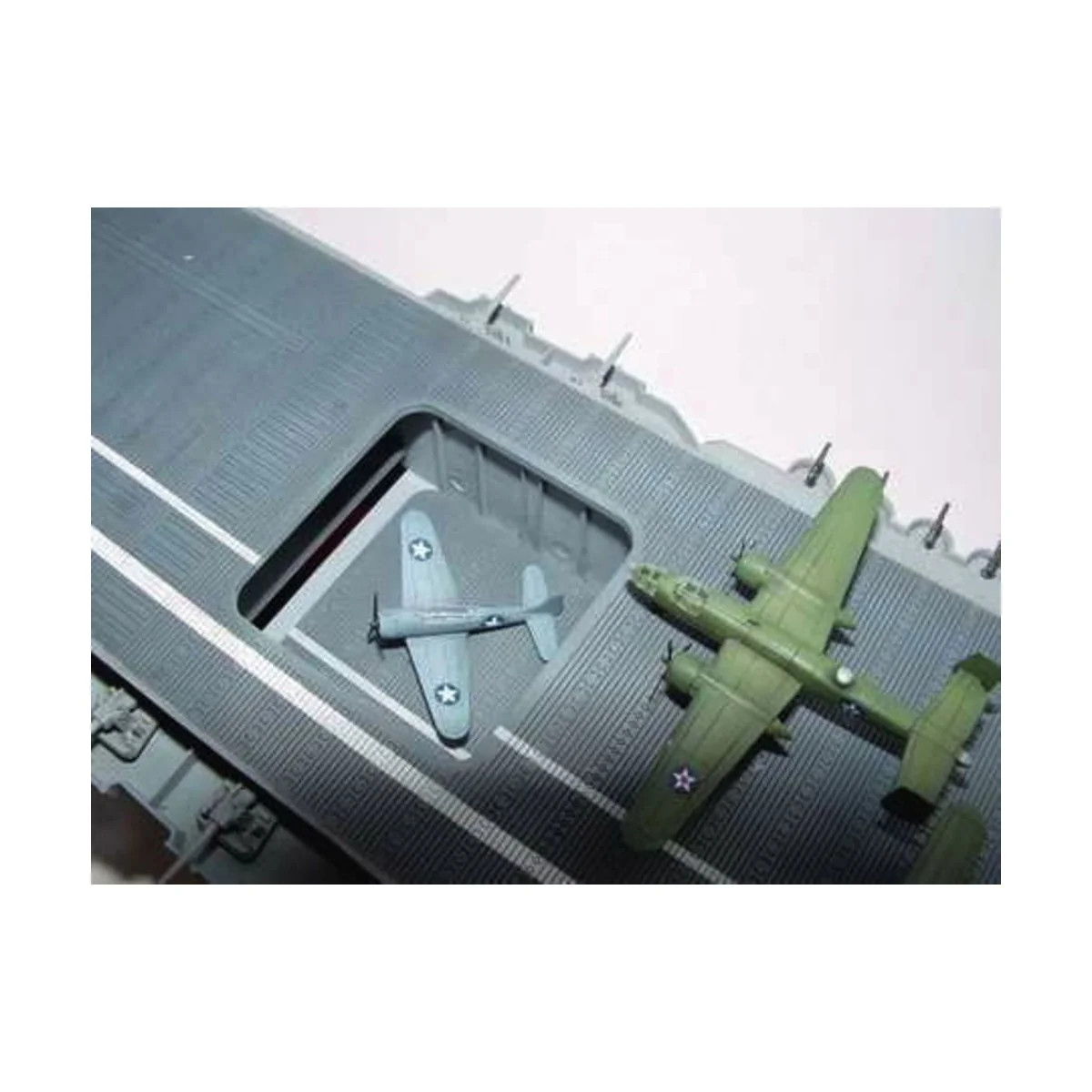 Flugzeugträger USS Hornet CV 8, 1/350 - Trumpeter 05601