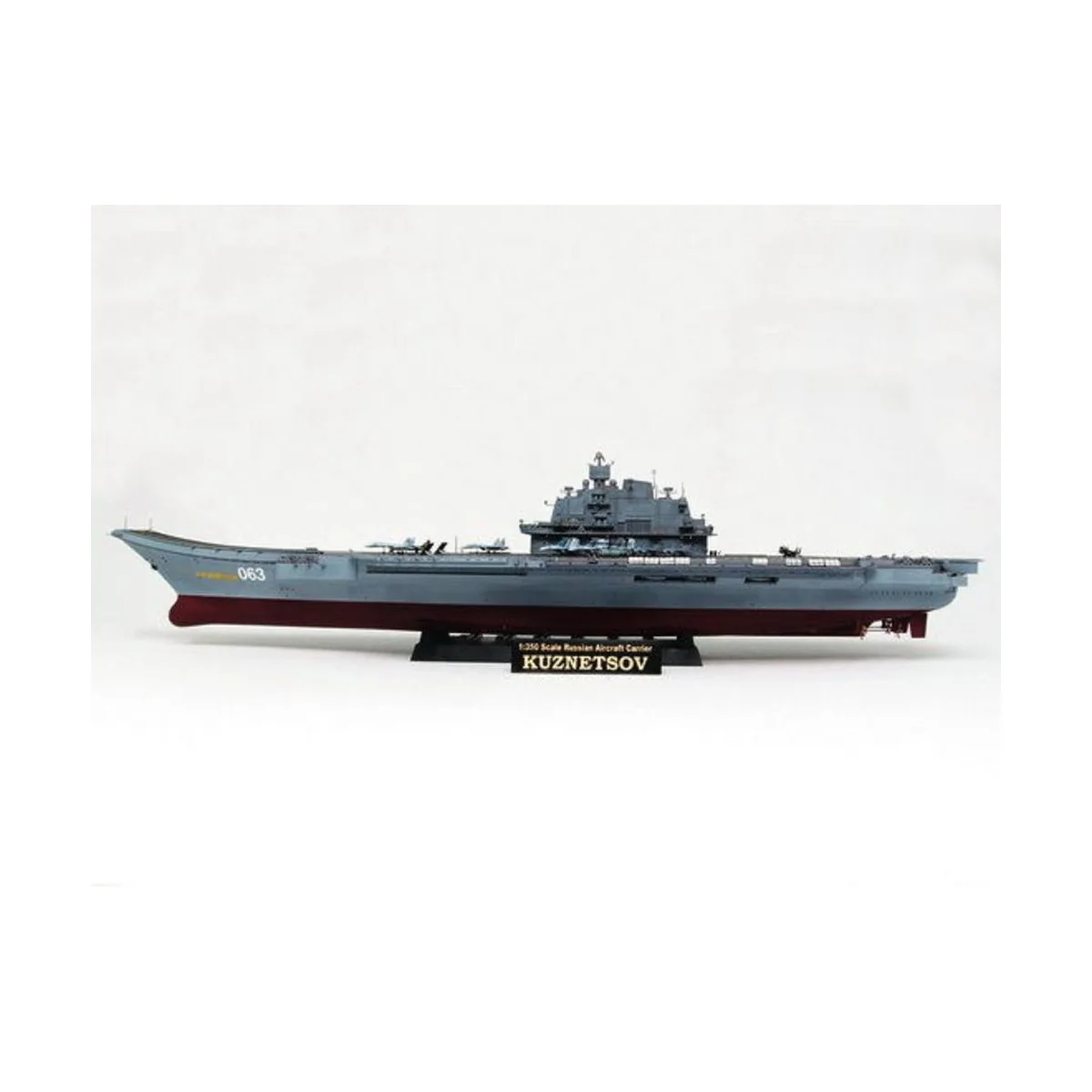 USSR AC Admiral Kuznetsov, 1/350 - Trumpeter 05606 USSR AC Admiral Kuznetsov, 1/350 - Trumpeter 05606