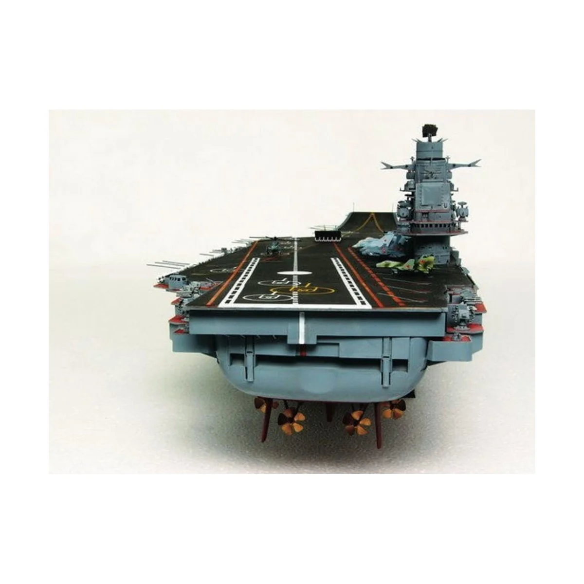 USSR AC Admiral Kuznetsov, 1/350 - Trumpeter 05606 USSR AC Admiral Kuznetsov, 1/350 - Trumpeter 05606