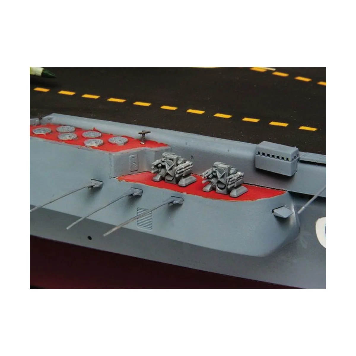 USSR AC Admiral Kuznetsov - Trumpeter 05606