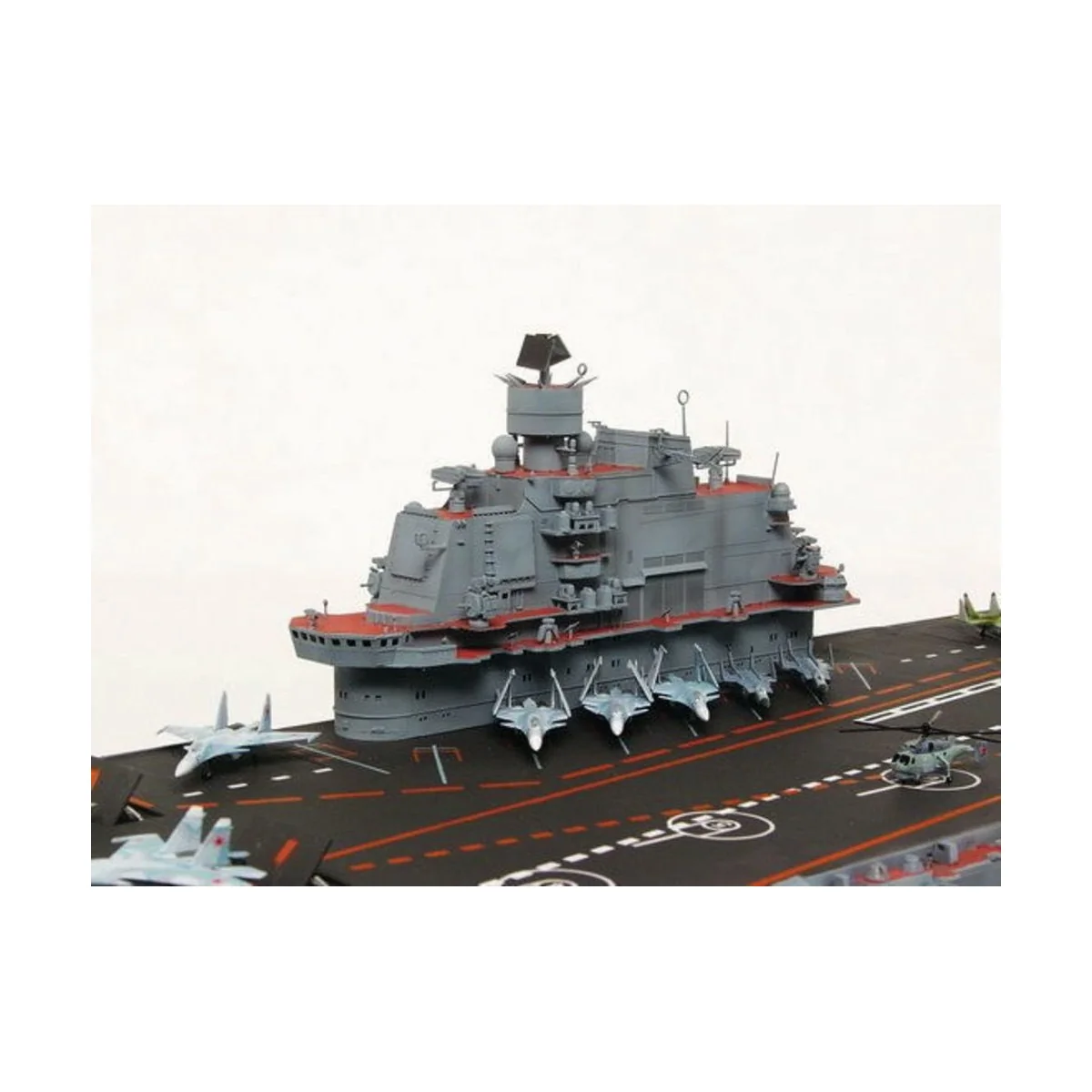 USSR AC Admiral Kuznetsov, 1/350 - Trumpeter 05606 USSR AC Admiral Kuznetsov, 1/350 - Trumpeter 05606