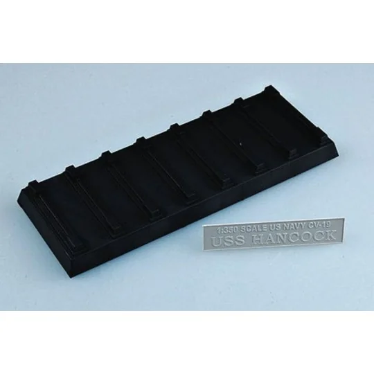 USS Hancock CV-19, 1/350 - Trumpeter 05610