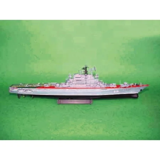 Flugzeugträger USSR Minsk, 1/700 - Trumpeter 05703