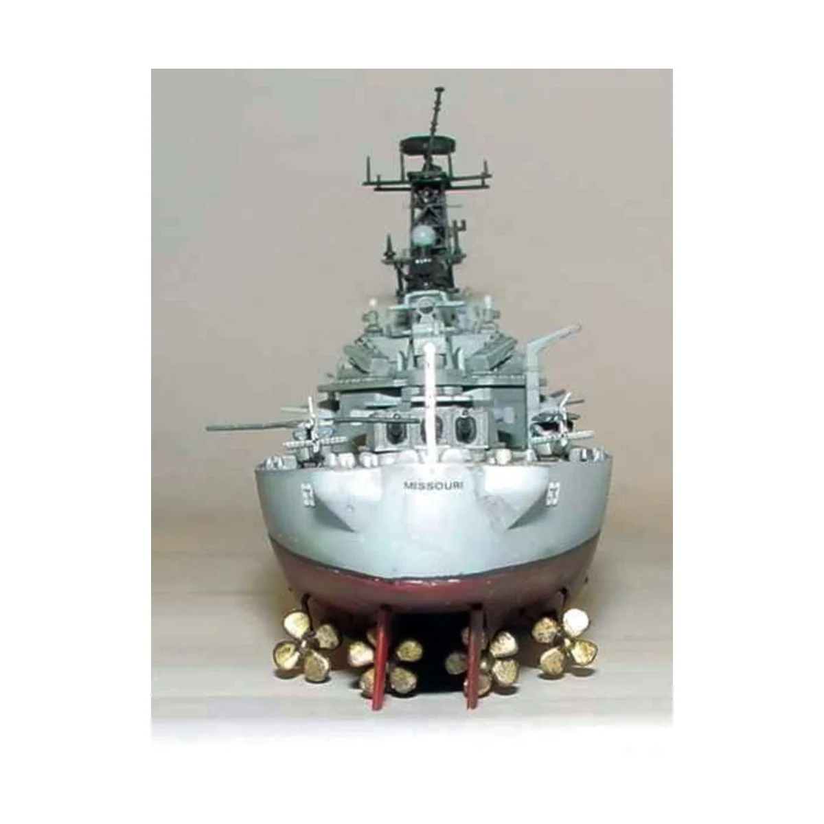 Schlachtschiff USS Missouri BB-63 1991, 1/700 - Trumpeter 05705 Schlachtschiff USS Missouri BB-63 1991, 1/700 - Trumpeter 05705