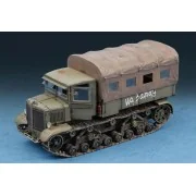 Soviet Voroshilovets Tractor - Trumpeter 07110