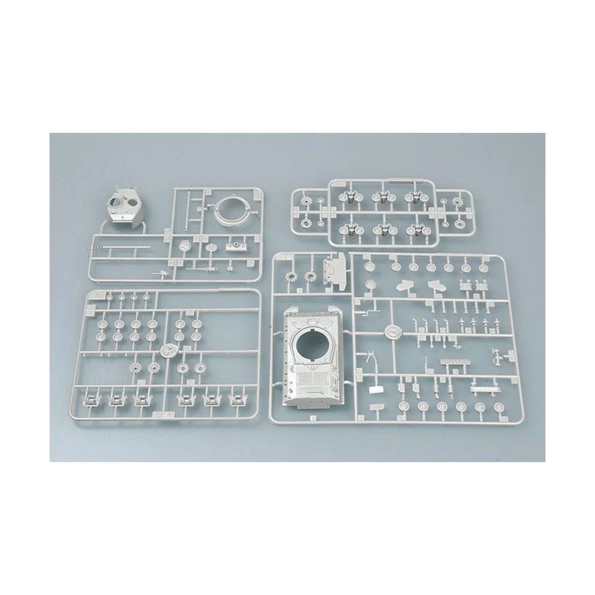 M4A3E8 Tank (T66 Track), 1/72 - Trumpeter 07225