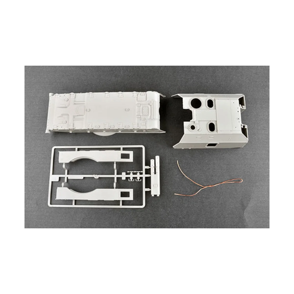 2S19-M2 Self-propelled Howitzer - Trumpeter 09534
