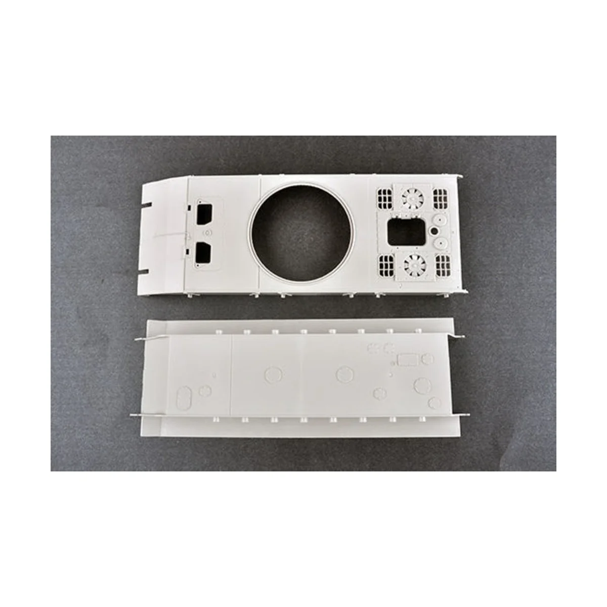 E-100 Heavy Tank -Krupp Turret, 1/35 - Trumpeter 09543 E-100 Heavy Tank -Krupp Turret, 1/35 - Trumpeter 09543