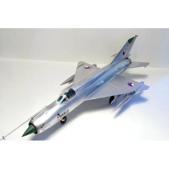 MiG-21MA, 1/72 - Mistercraft C-17 MiG-21MA, 1/72 - Mistercraft C-17