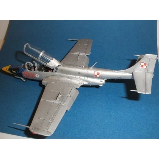 TS-11 White Eagle Iskra, 1/72 - Mistercraft C-18