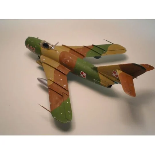 MiG-17 PF Radar Fresco, 1/72 - Mistercraft C-29