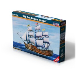 USS Bon Homme Richard, 1/500 - Mistercraft D-165