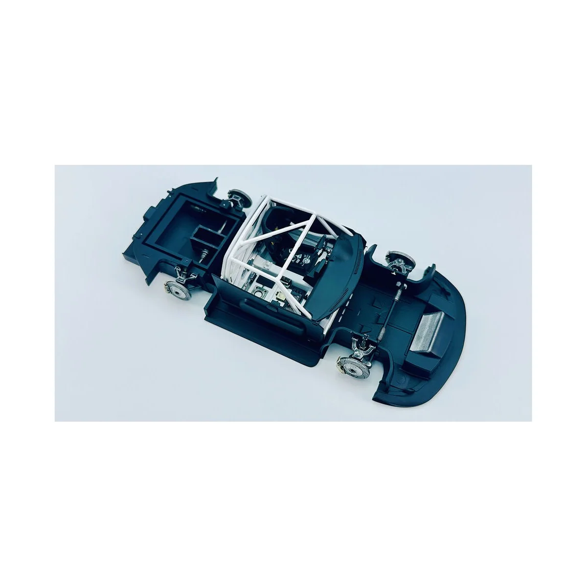 Porsche 911 RSR 2018 LM GTE Class Winner - NUNU-BEEMAX PN24040