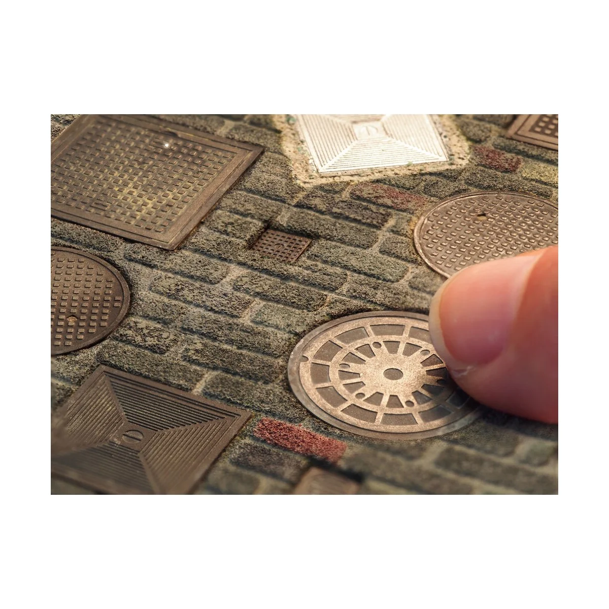 Manhole Covers, 1/35 - Matho Models 35031