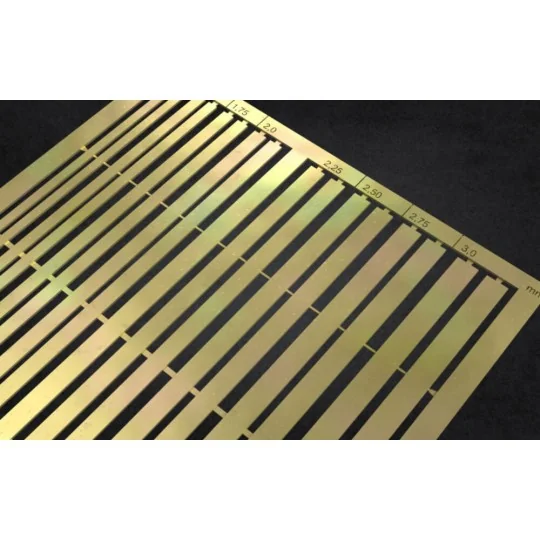 PE Brass Strips B: 1,25 - 3 mm (0,10mm thickness) - Matho Models 80044