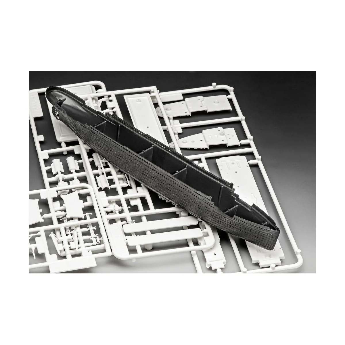 Starter Kit R.M.S. Titanic, 1/1200 - Revell 75804 Starter Kit R.M.S. Titanic, 1/1200 - Revell 75804
