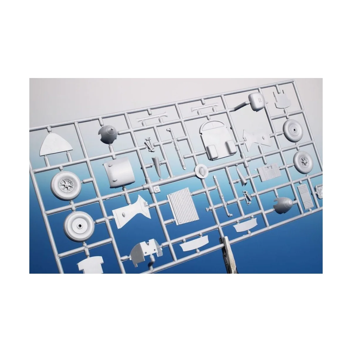 Morane-Saulnier MS-406C.1 HI-TECH, 1/32 - Special Hobby 100-SH32019 Morane-Saulnier MS-406C.1 HI-TECH, 1/32 - Special Hobby 100-SH32019