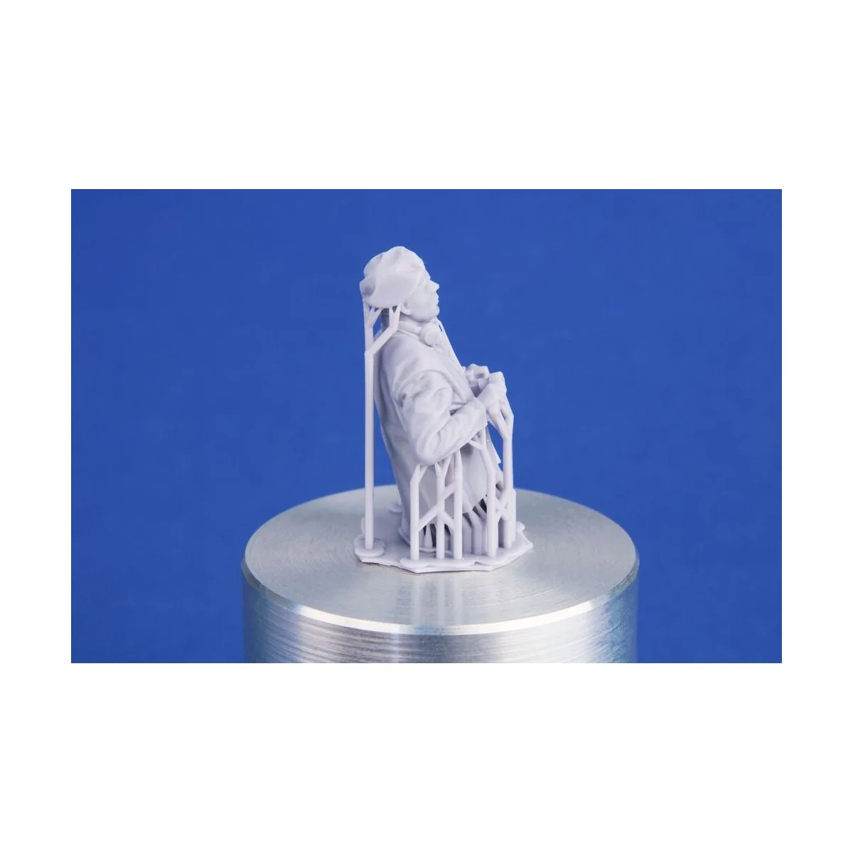 WWII British CW Tank Commander / Half Figure, 1/35 - CMK 129-F35409 WWII British CW Tank Commander / Half Figure, 1/35 - CMK 129-F35409