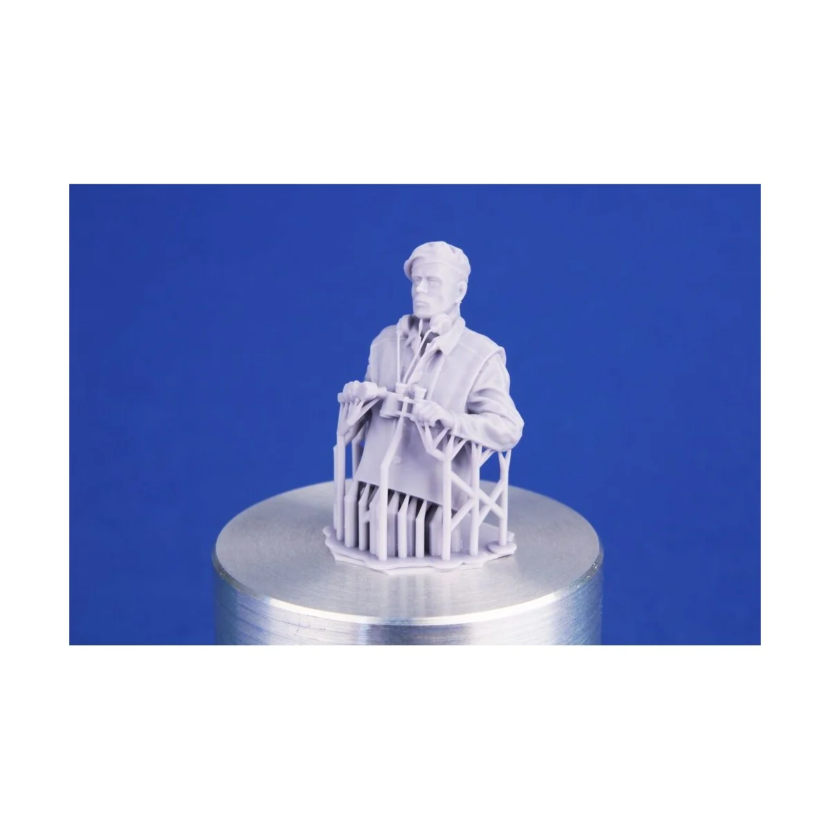 WWII British CW Tank Commander / Half Figure, 1/35 - CMK 129-F35409 WWII British CW Tank Commander / Half Figure, 1/35 - CMK 129-F35409