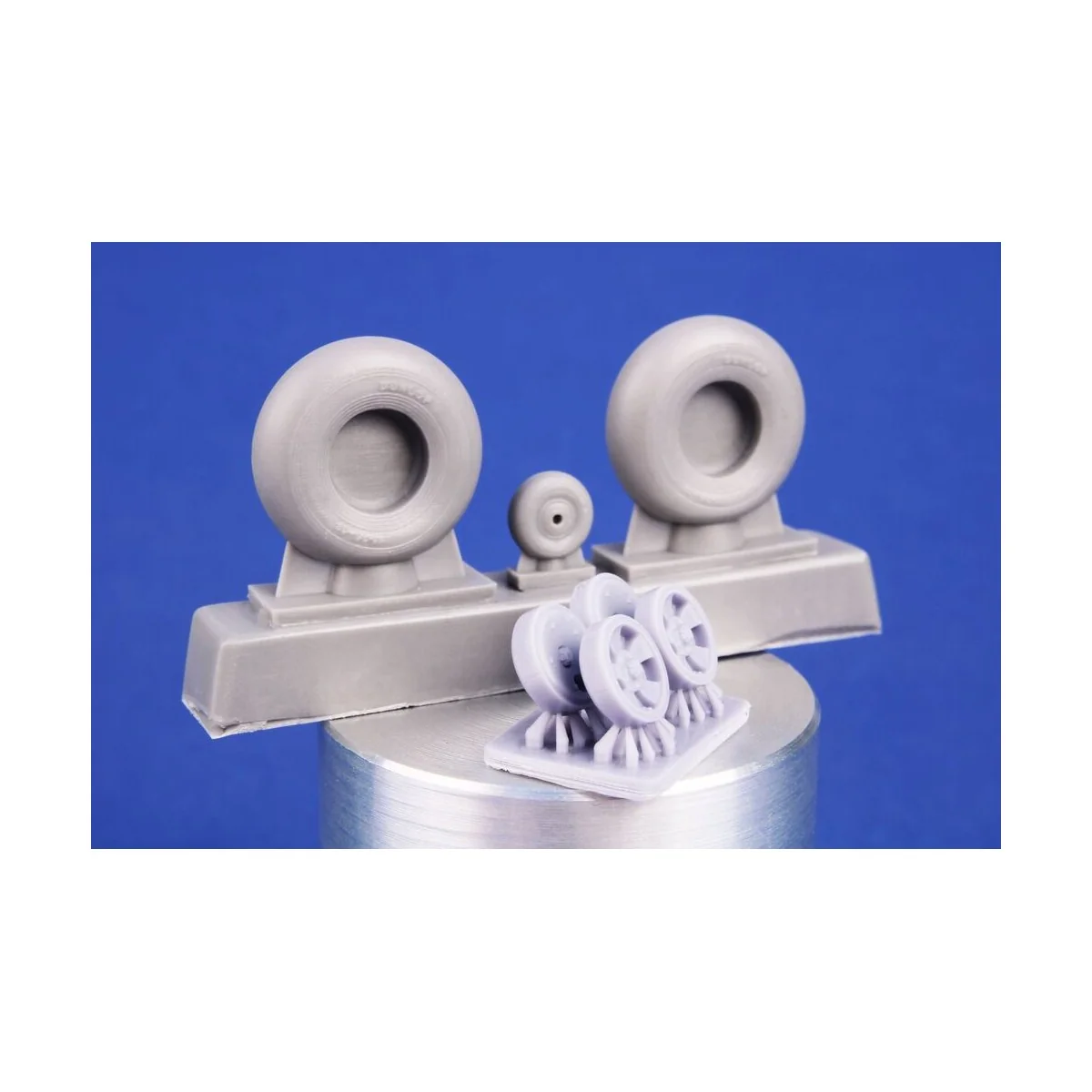 Fairey Barracuda Wheels for Trumpeter, 1/48 - CMK 129-4505 Fairey Barracuda Wheels for Trumpeter, 1/48 - CMK 129-4505