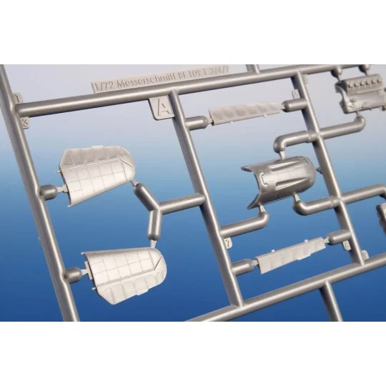 Messerschmitt Bf 109E-4/7 'Staffelkapitäne', 1/72 - Special Hobby 1...