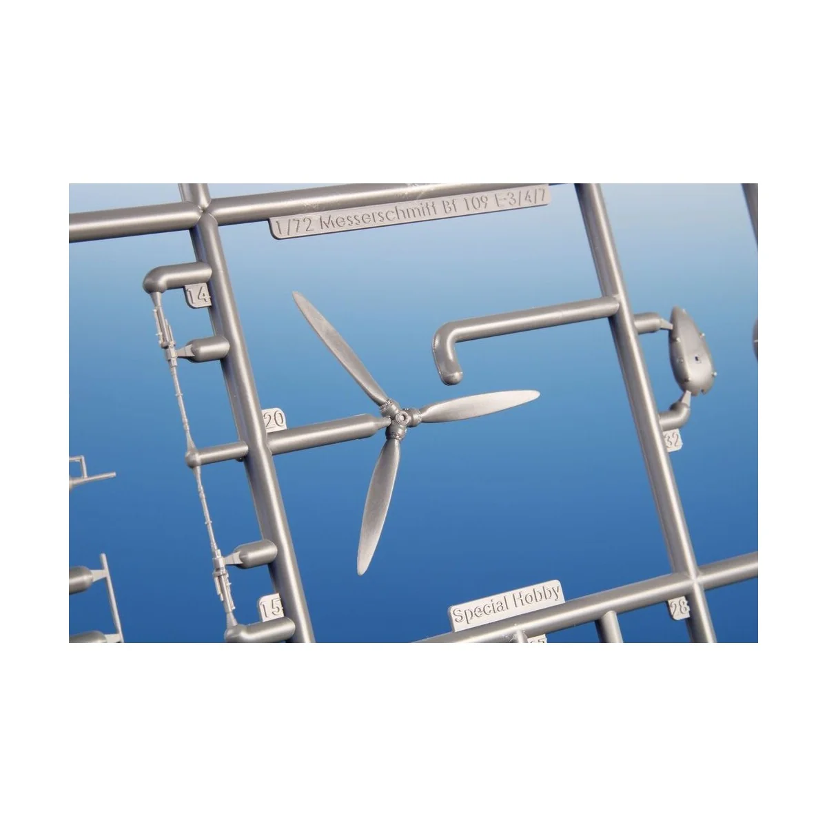 Messerschmitt Bf 109E-4/7 'Staffelkapitäne', 1/72 - Special Hobby 1...