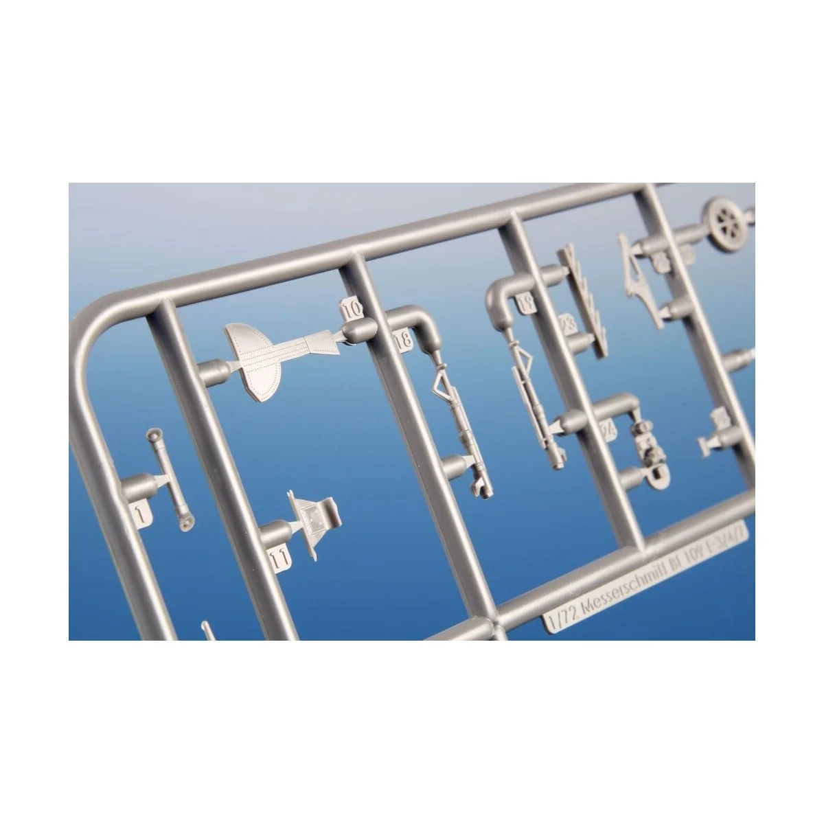 Messerschmitt Bf 109E-4/7 'Staffelkapitäne', 1/72 - Special Hobby 1...