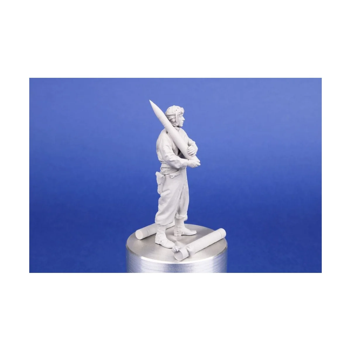 M36 Tank Destroyer Loader, 1/35 - CMK 129-F35410 M36 Tank Destroyer Loader, 1/35 - CMK 129-F35410