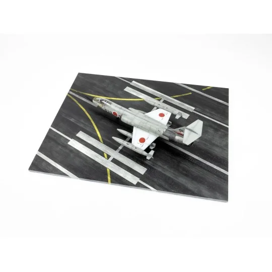 Modern NATO Airfield Type 2 300x230mm (Universal), 1/72 - Red Fox S...