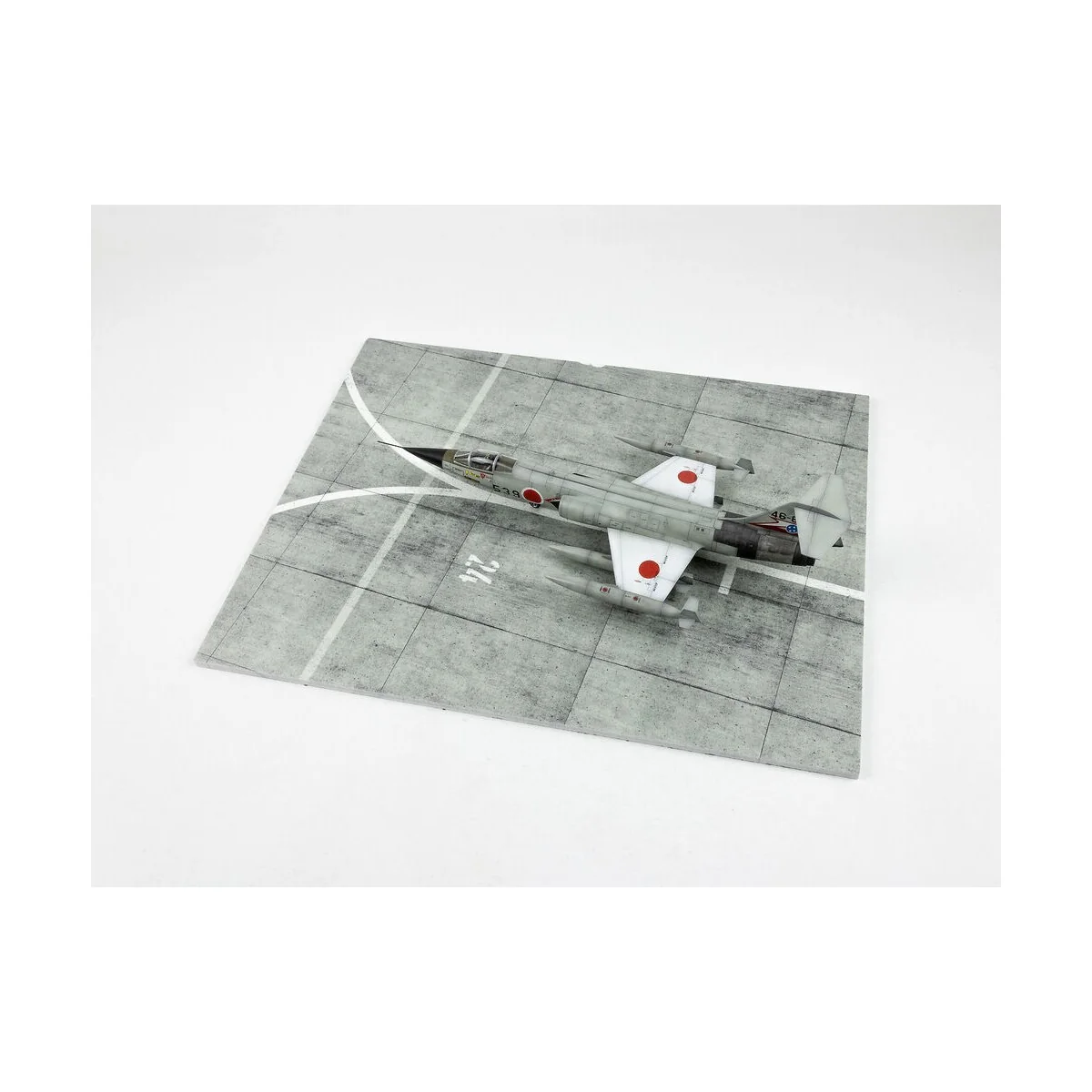 Modern NATO Airfield Type 3 300x230mm (Universal), 1/72 - Red Fox S...