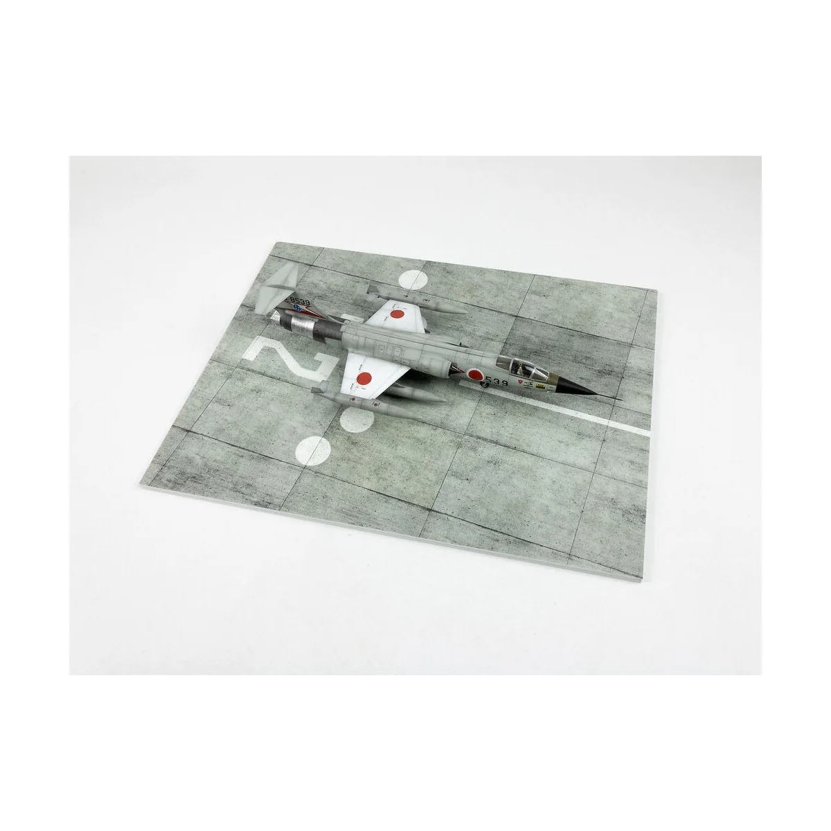 Modern USSR Airfield Type 2 300x230mm (Universal), 1/72 - Red Fox S...