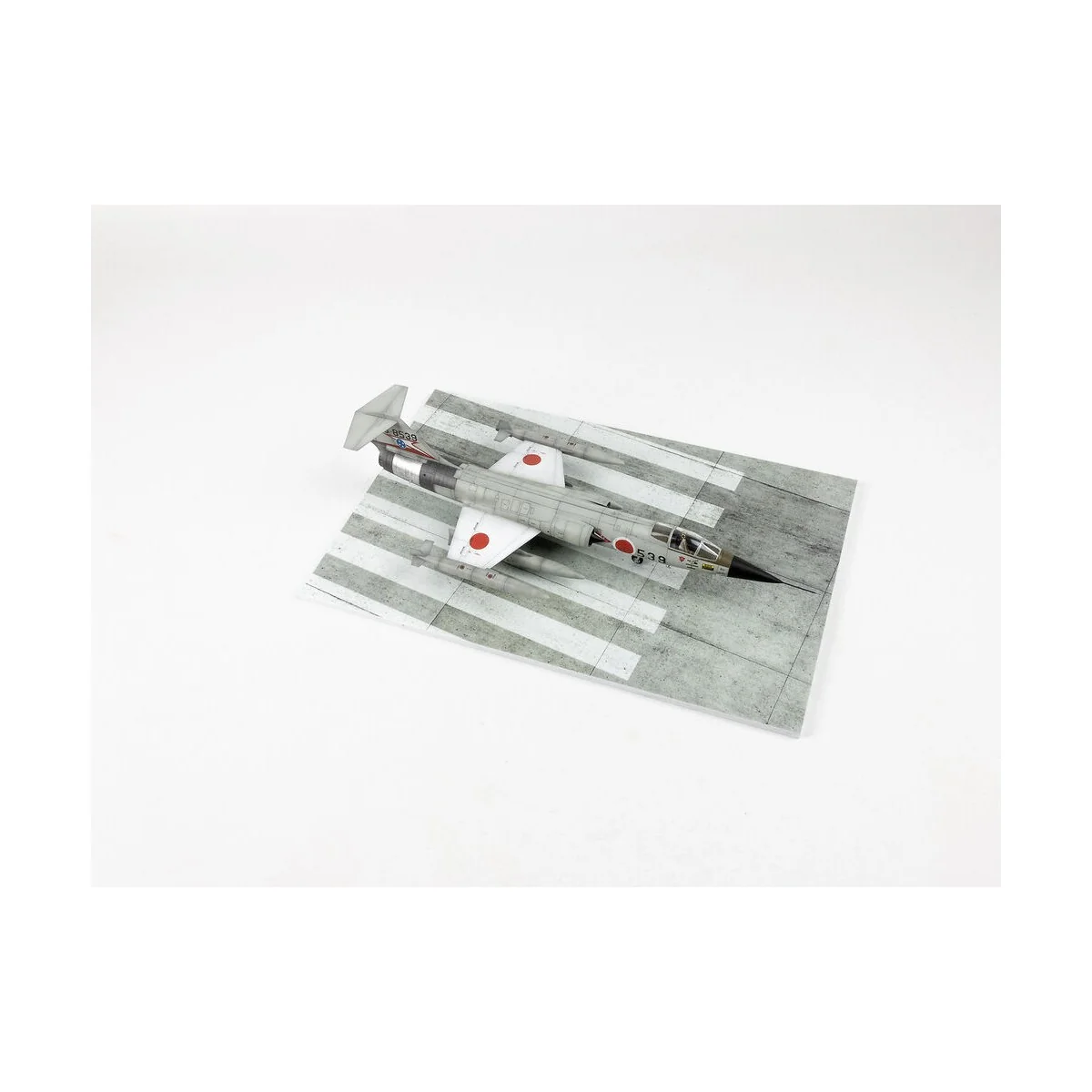 Modern USSR Airfield Type 1 250x160mm (Universal), 1/72 - Red Fox S...