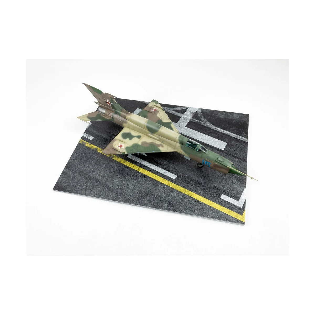 Modern NATO Airfield Type 8 300x230mm (Universal), 1/48 - Red Fox S...