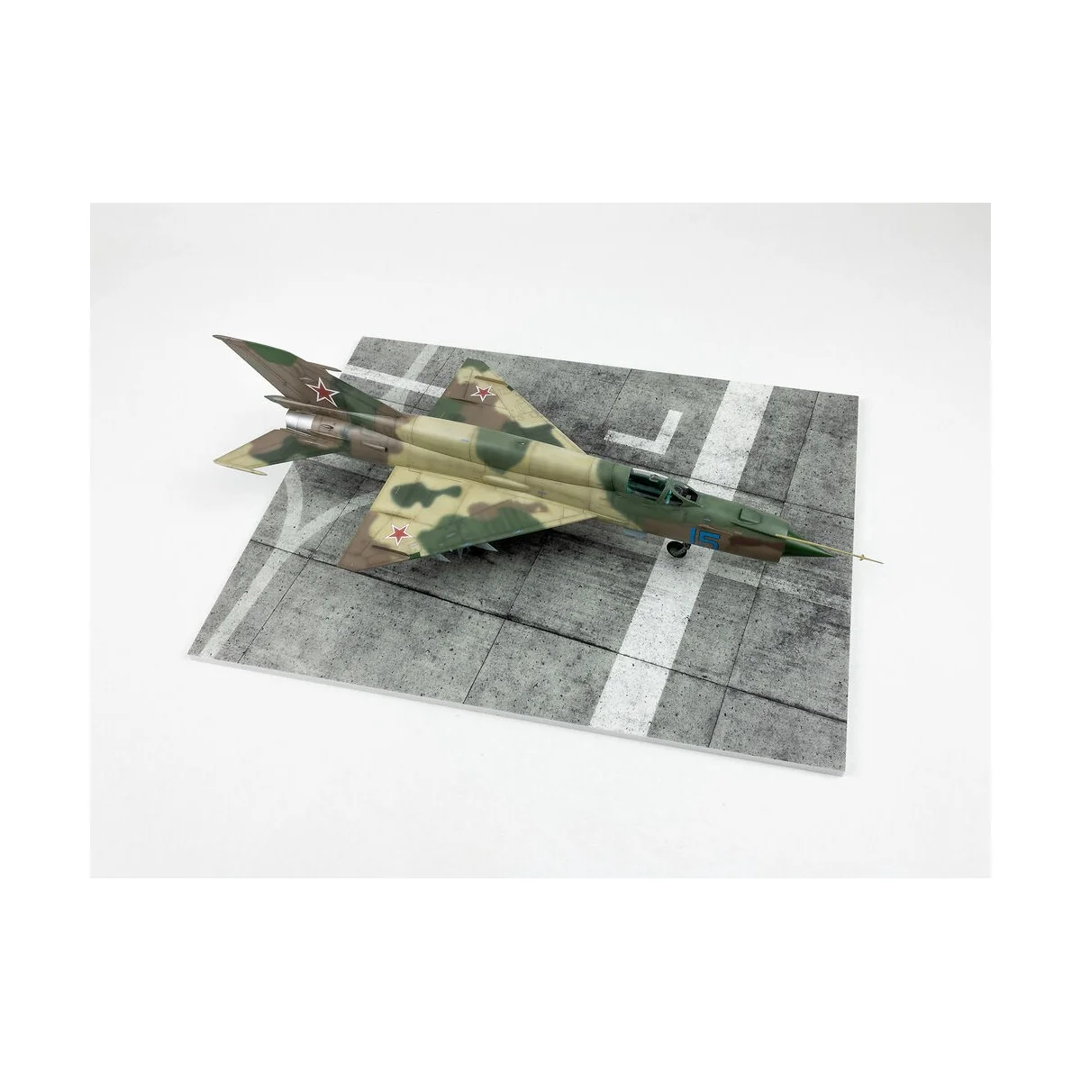 Modern NATO Airfield Type 9 300x230mm (Universal), 1/48 - Red Fox S...