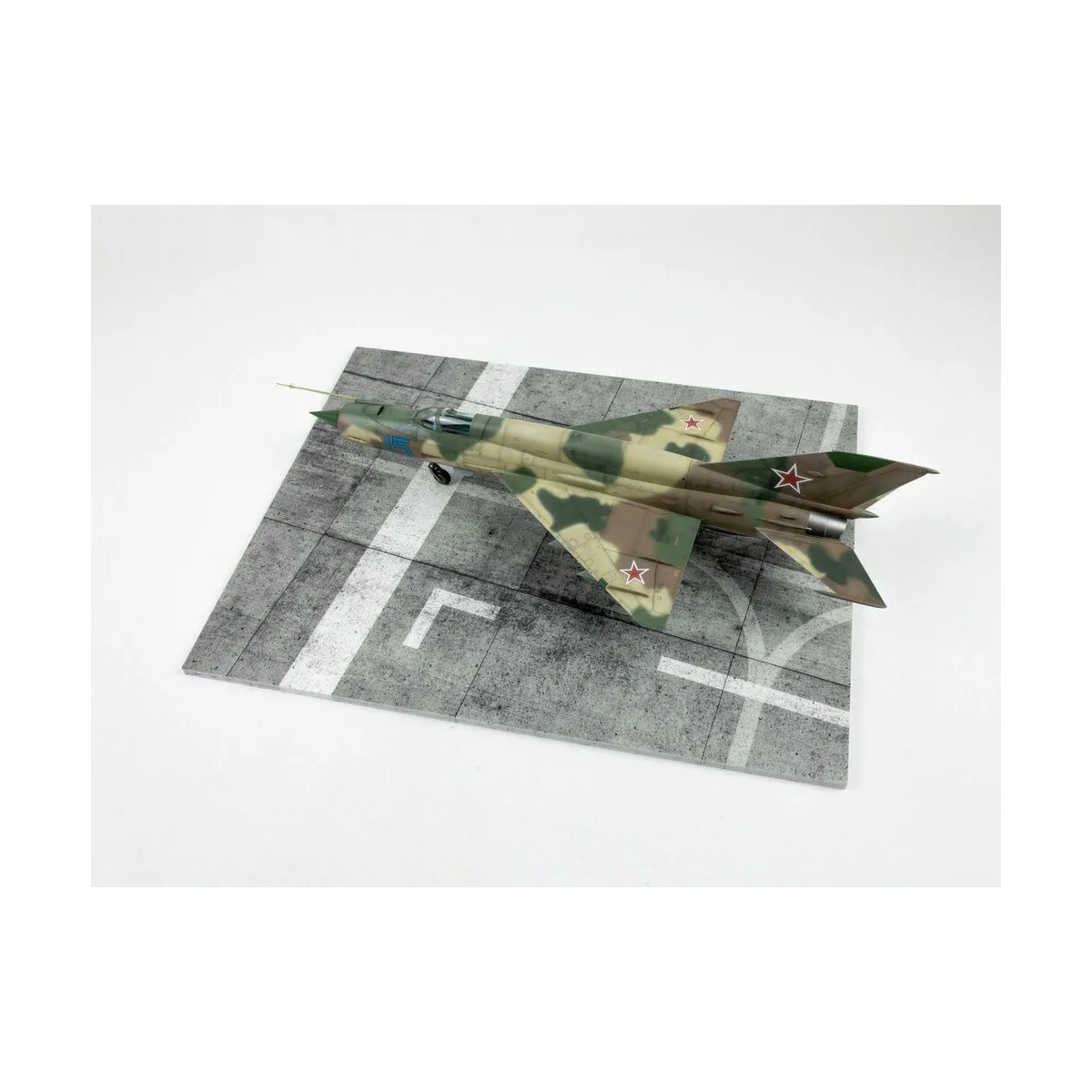 Modern NATO Airfield Type 9 300x230mm (Universal), 1/48 - Red Fox S...