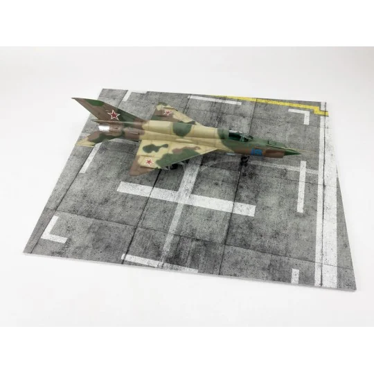 Modern NATO Airfield Type 8 380x320mm (Universal), 1/48 - Red Fox S...