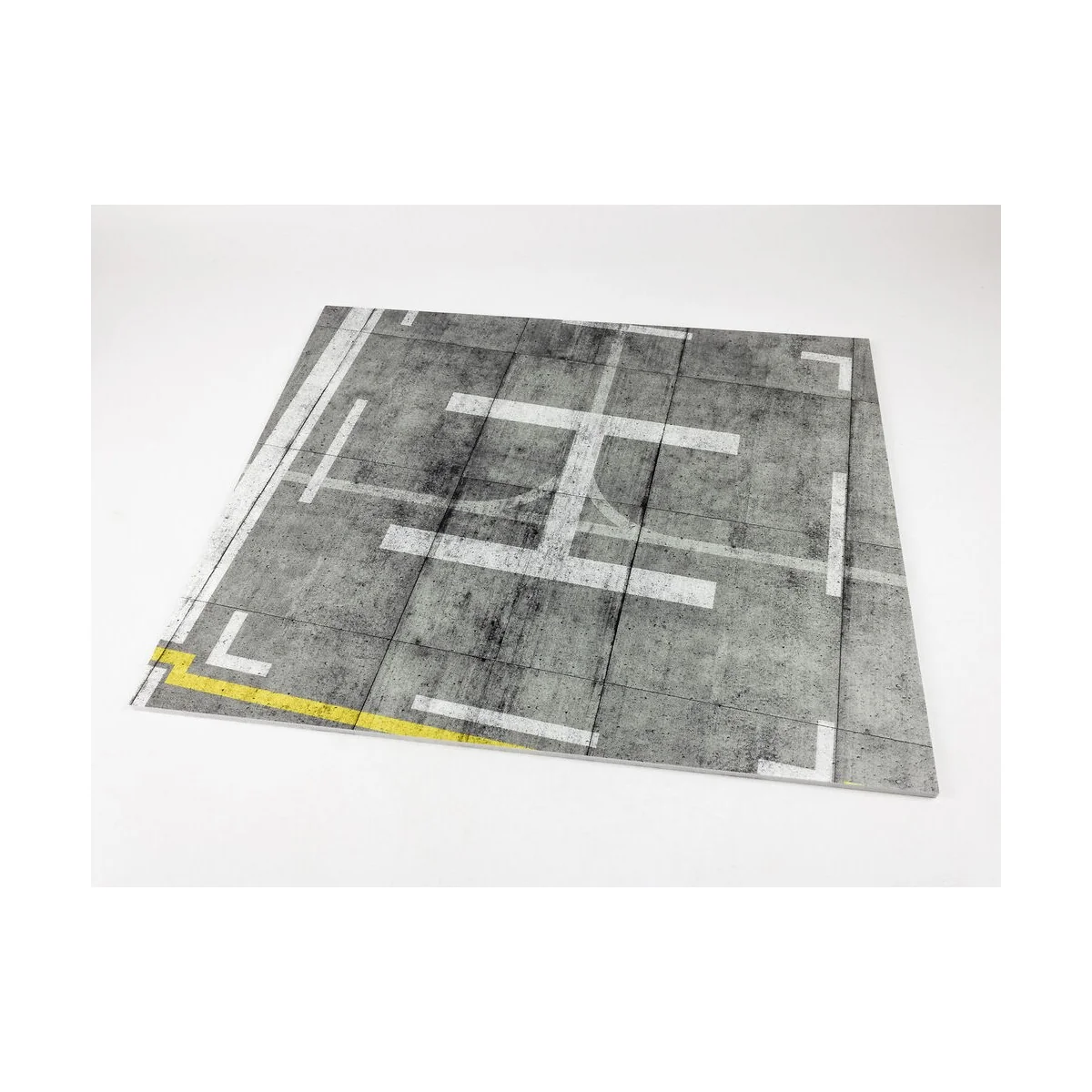 Modern NATO Airfield Type 8 380x320mm (Universal), 1/48 - Red Fox S...